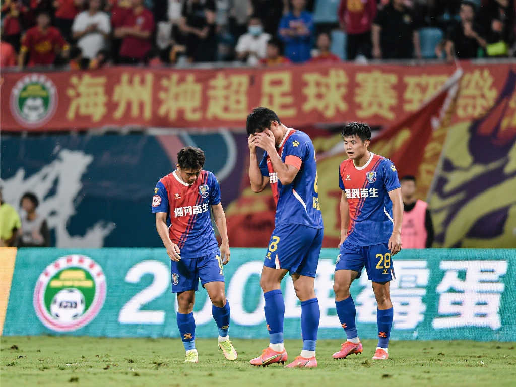 对于李霄鹏